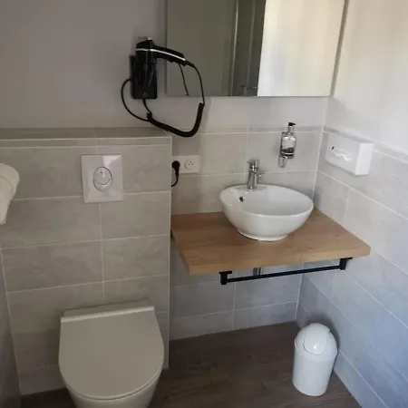 Logis Le Relais Du Rouge 3* Saint-Loup-Lamaire