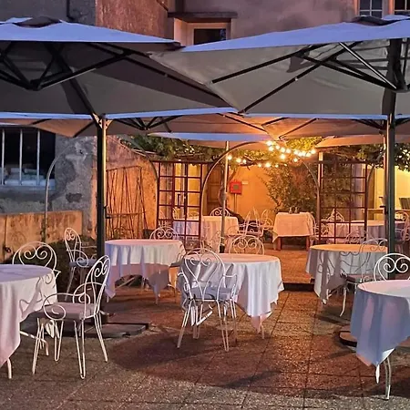 Hotel Logis Le Relais Du Rouge 3*