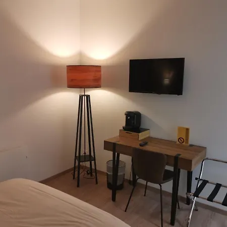 Hotell Logis Le Relais Du Rouge Saint-Loup-Lamaire