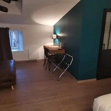 Logis Le Relais Du Rouge Hotell Saint-Loup-Lamaire