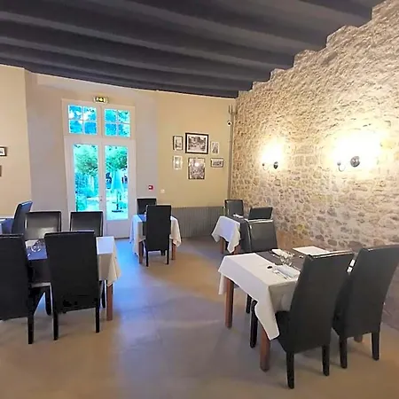 Logis Le Relais Du Rouge Saint-Loup-Lamaire