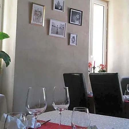Logis Le Relais Du Rouge 3* Saint-Loup-Lamaire