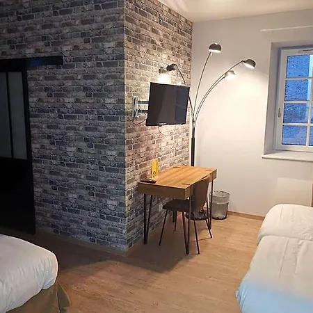 Logis Le Relais Du Rouge Hotel 3*
