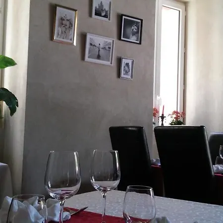Hotel Logis Le Relais Du Rouge 3*