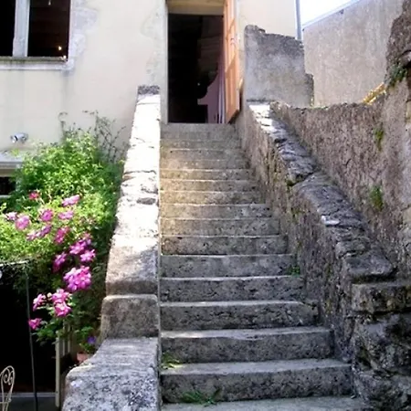 Logis Le Relais Du Rouge Hotel